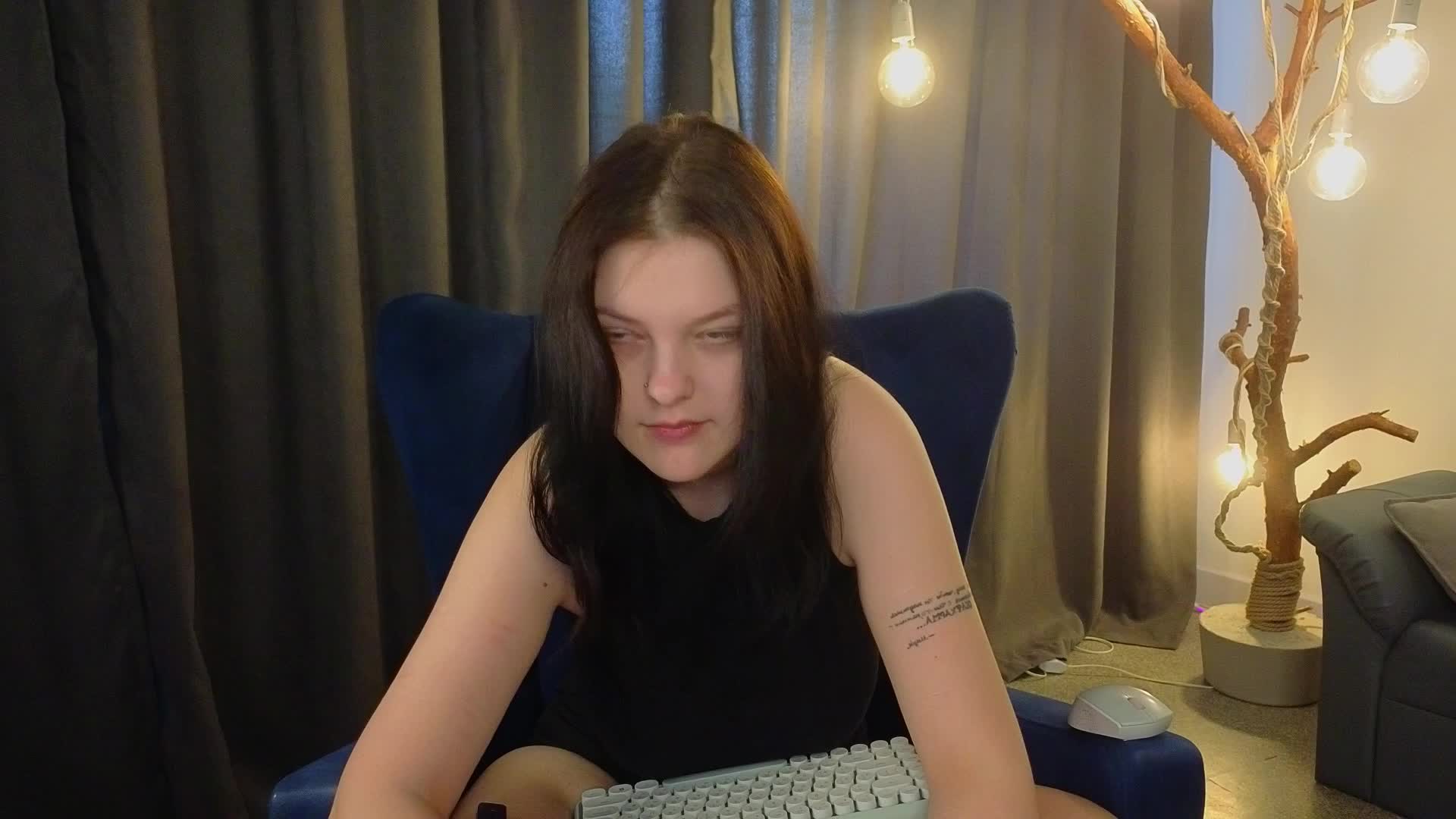 DeliaEffy Приват Записи 2026-04-16