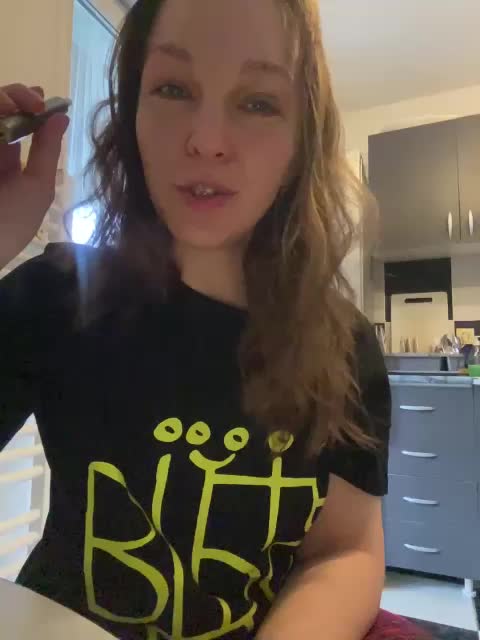 Alisasqrl Приват Записи 2026-04-16