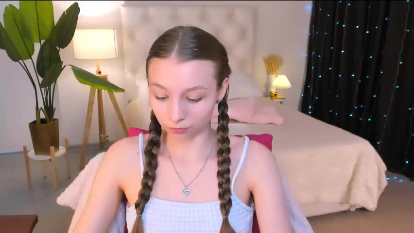 juliedaniel Приват Записи 2026-04-16