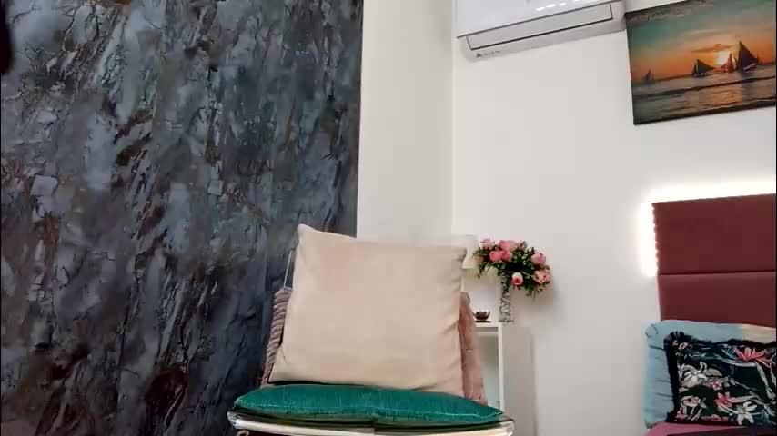 julianejae Приват Записи 2026-04-16