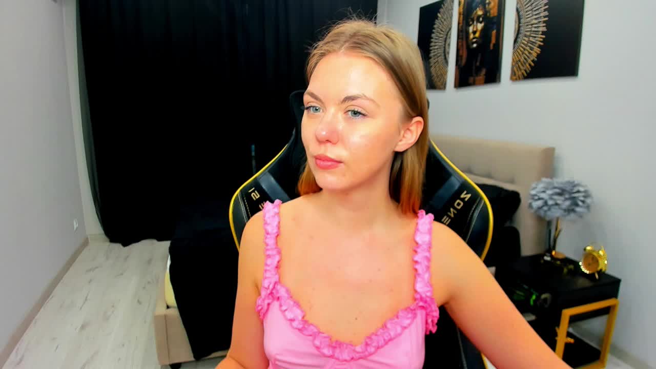 Strawberrye Приват Записи 2026-04-16