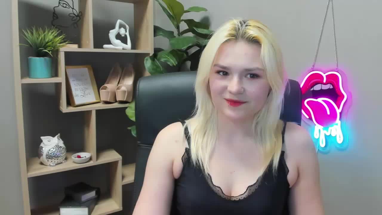 SweetLilyxo Приват Записи 2026-04-18
