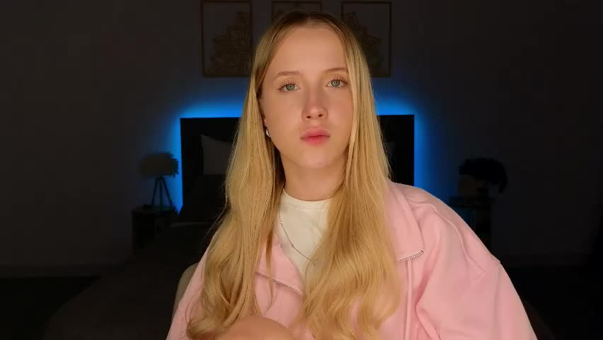 adele_armas Приват Записи 2026-04-24