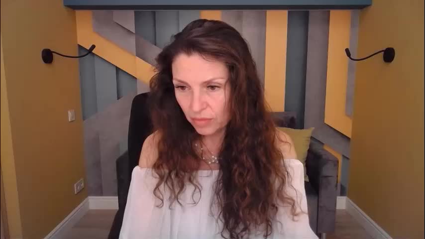 ellalongs Приват Записи 2026-04-27