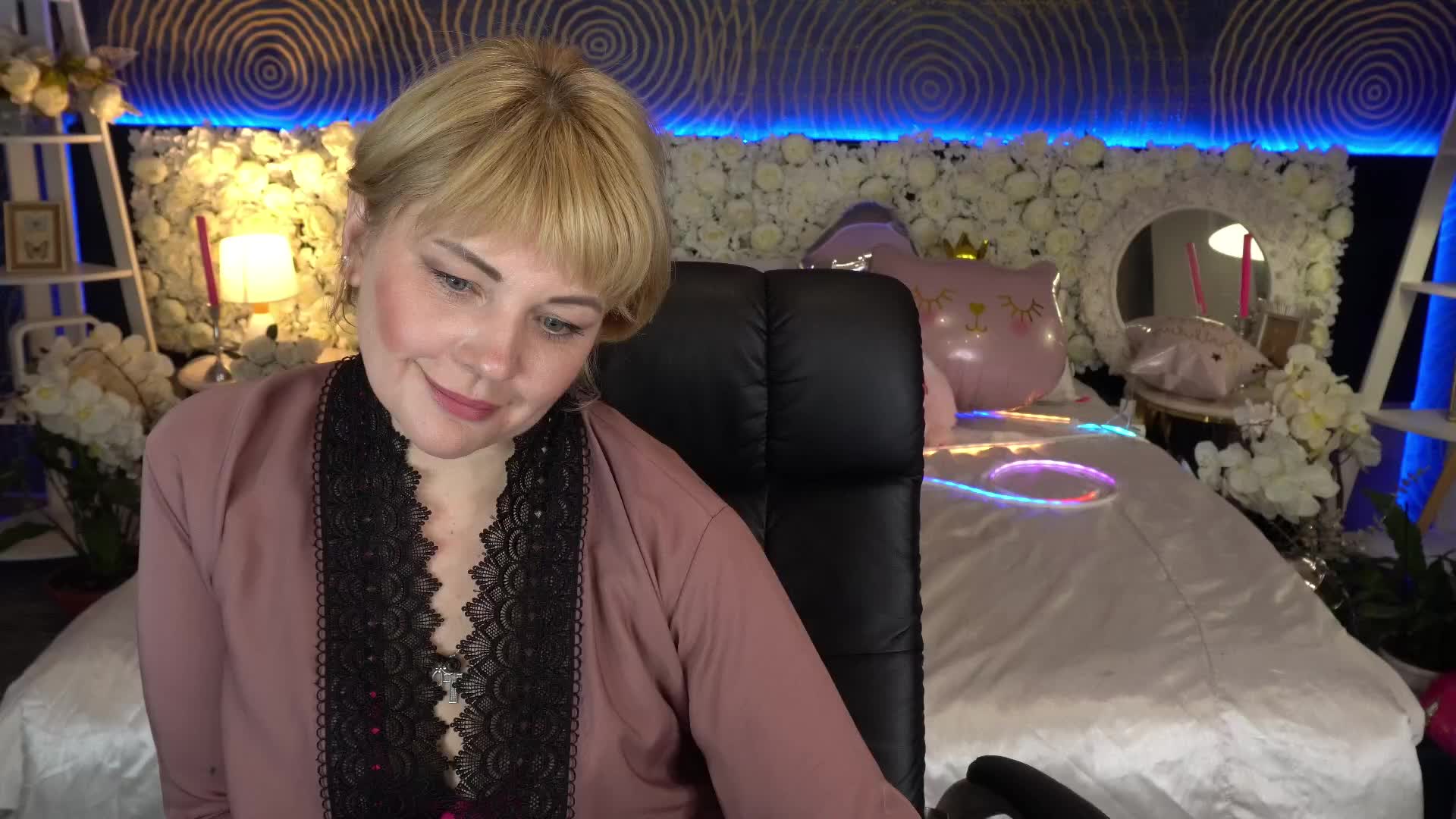 AmiraNight Приват Записи 2026-04-28