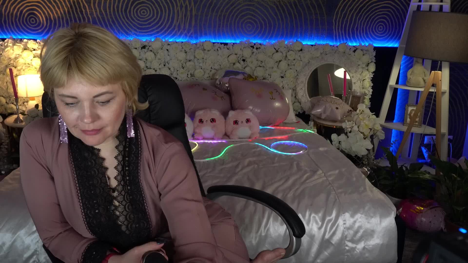 AmiraNight Приват Записи 2026-04-28