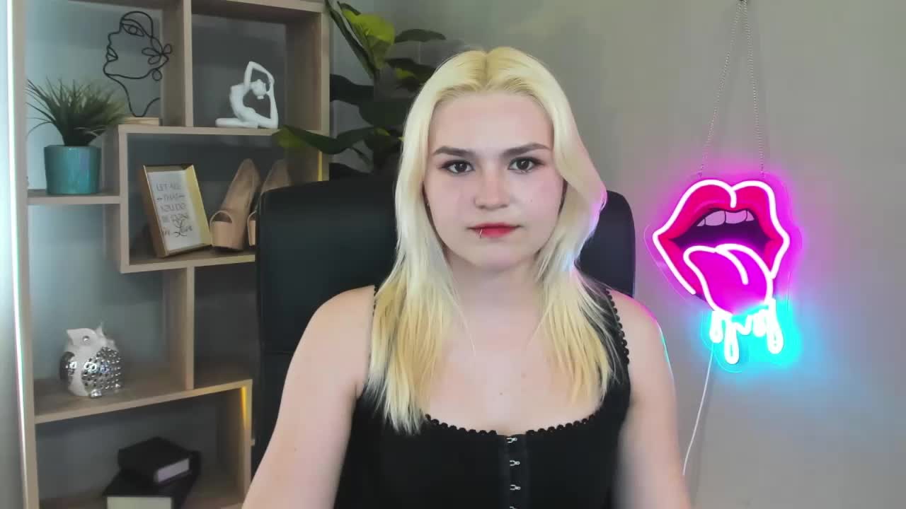 SweetLilyxo Приват Записи 2026-04-28