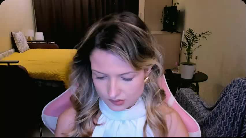 julie_flores Приват Записи 2026-04-29