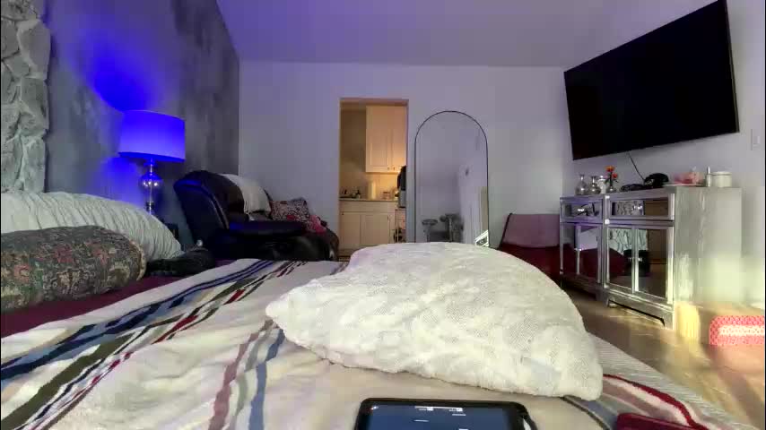 emilyyyt Приват Записи 2026-04-29