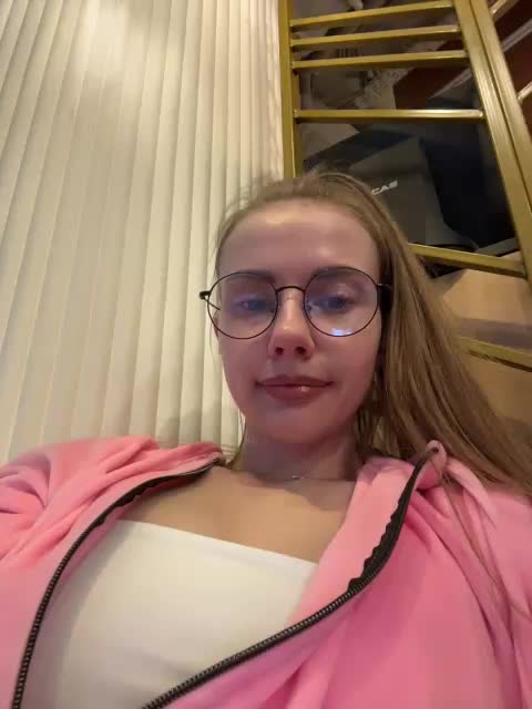 VikkiExtraCheese Приват Записи 2026-04-30