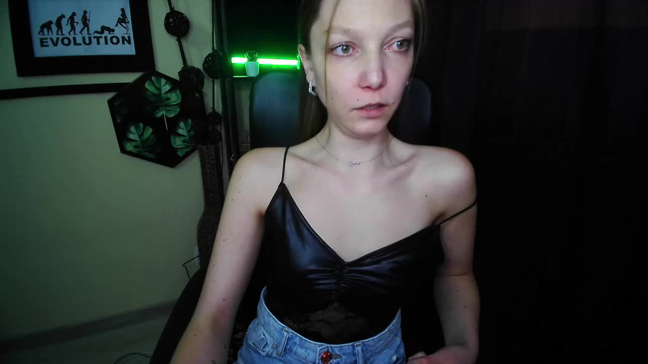 EmillyExtasy Приват Записи 2026-05-01