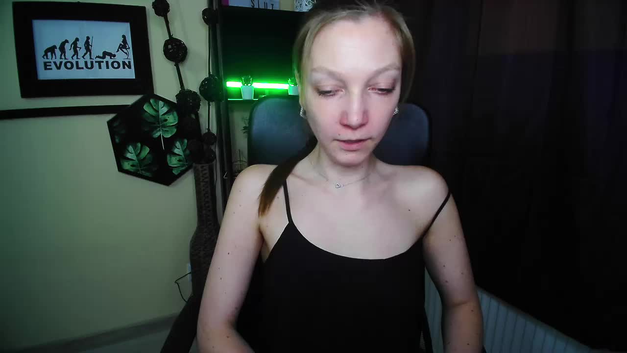 EmillyExtasy Приват Записи 2026-05-01