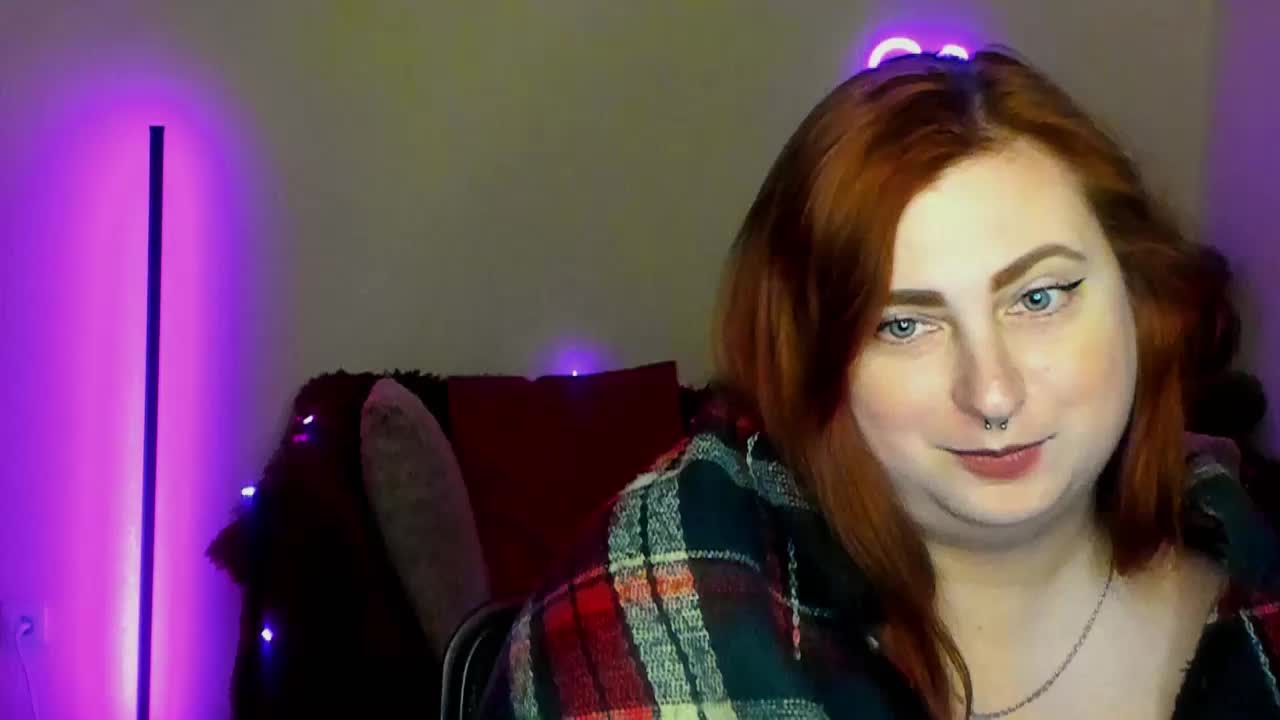 Aliciaredluv Приват Записи 2026-05-03