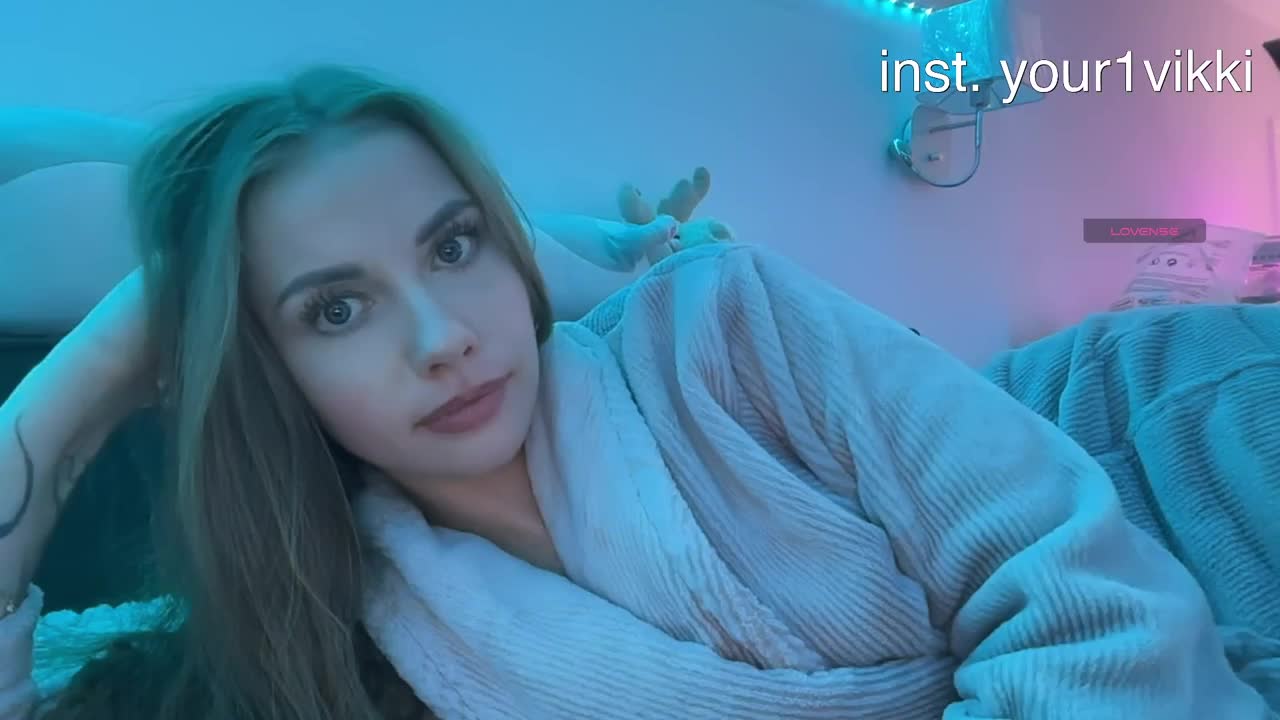 VikkiExtraCheese Приват Записи 2026-05-03