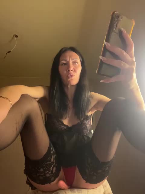 Karolina_Milf Приват Записи 2026-05-04