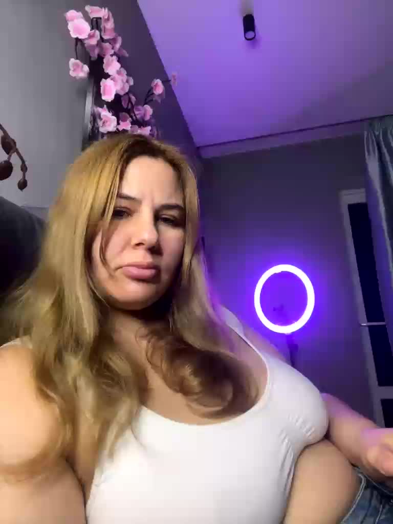 AvaQueen Приват Записи 2026-05-07