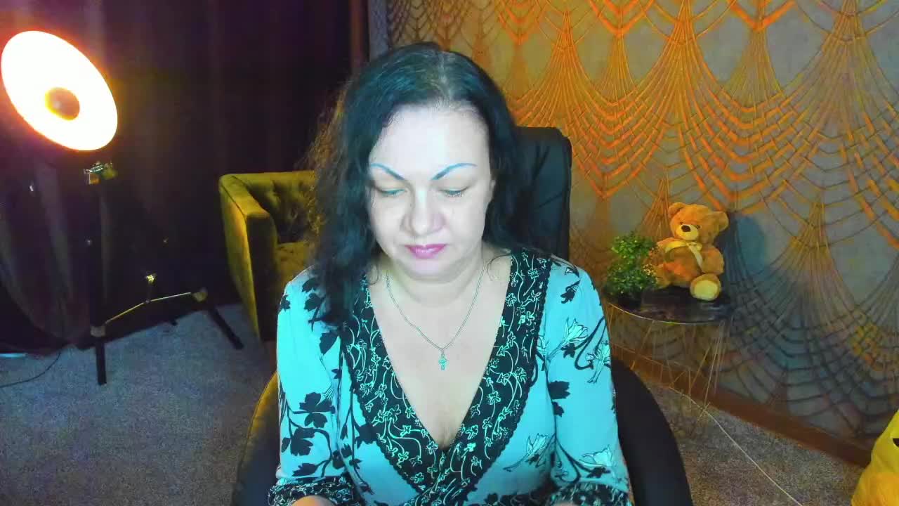 IrissMoon Приват Записи 2026-05-11