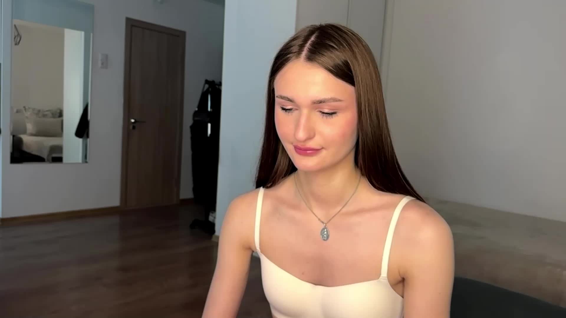 LauraMondella Приват Записи 2026-05-19