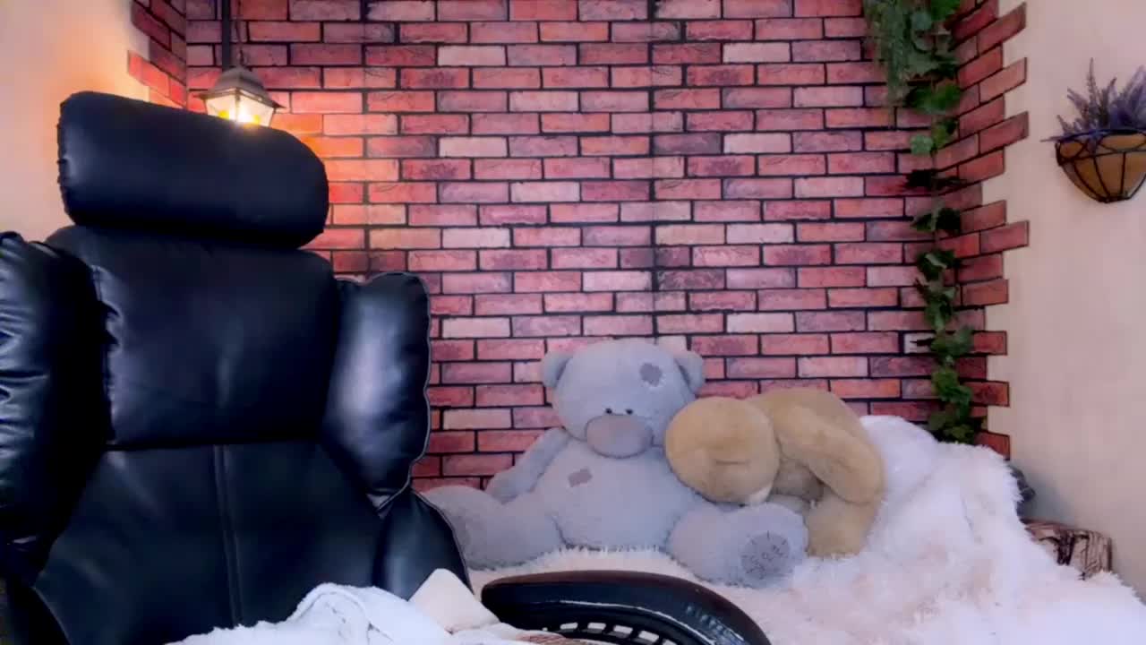 kisskissssss Приват Записи 2026-05-19
