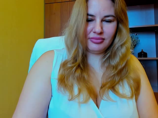 AvaQueen Приват Записи 2026-05-20