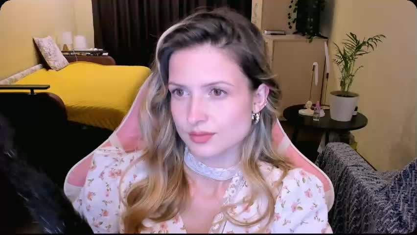 julie_flores Приват Записи 2026-05-21