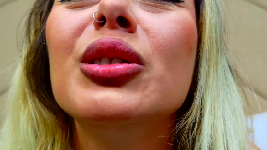 chloevee Приват Записи 2026-05-24