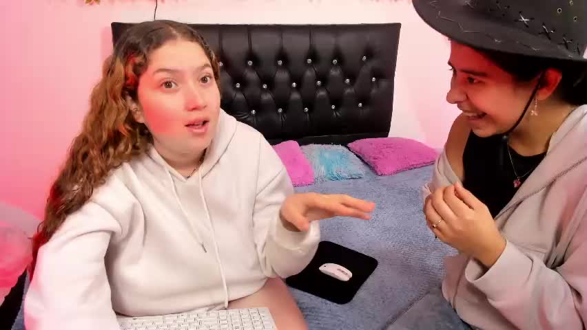 zoe_and_valeria Приват Записи 2026-05-29