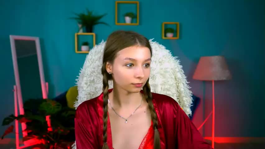 juliedaniel Приват Записи 2026-06-05