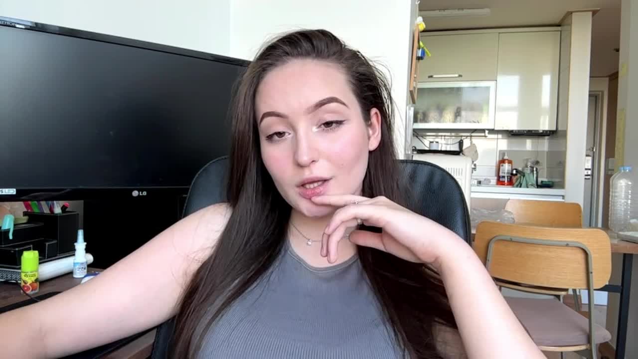 EmillyCarte Приват Записи 2026-06-05