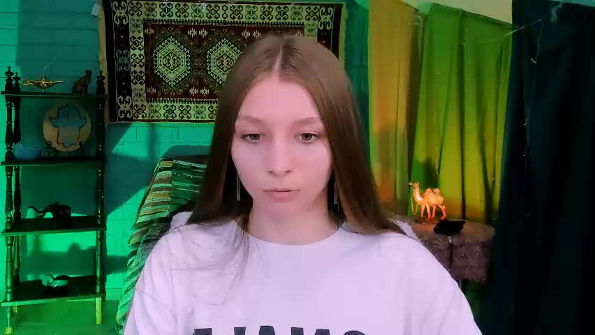 juliedaniel Приват Записи 2026-06-12