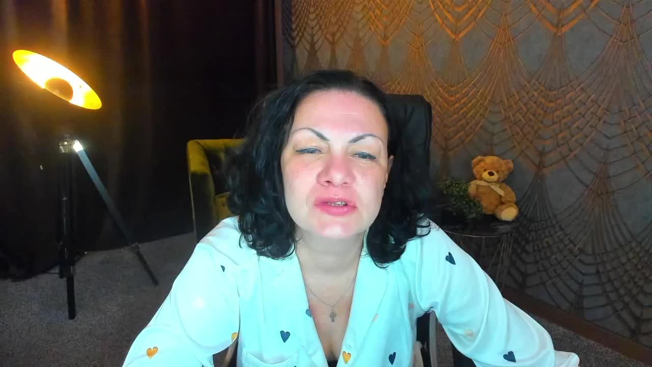 IrissMoon Приват Записи 2026-06-15