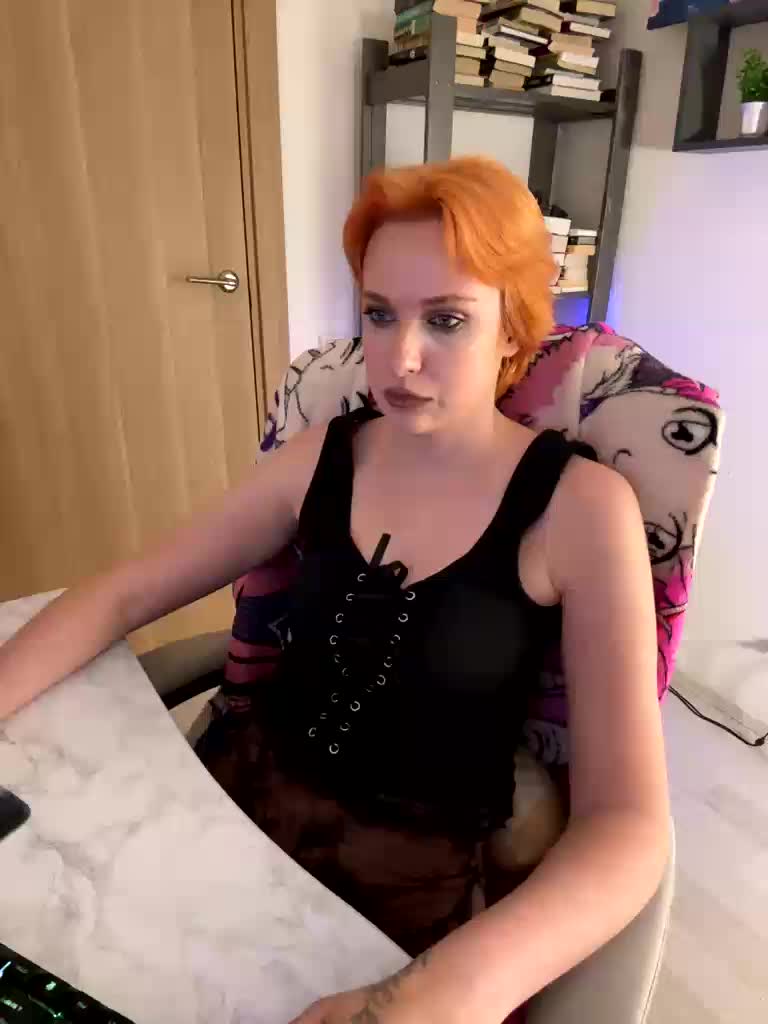 mistress-victoria-feets Приват Записи 2026-06-15