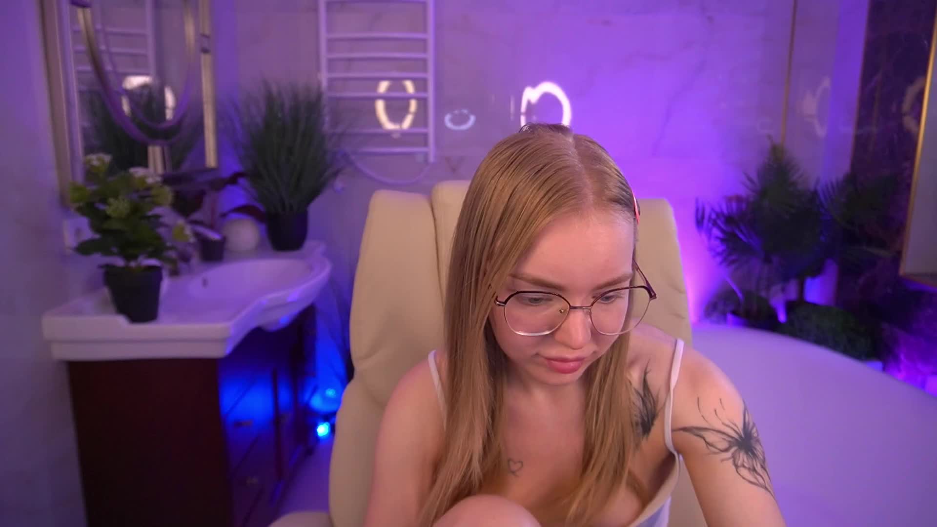 EmilySunShine Приват Записи 2026-06-16