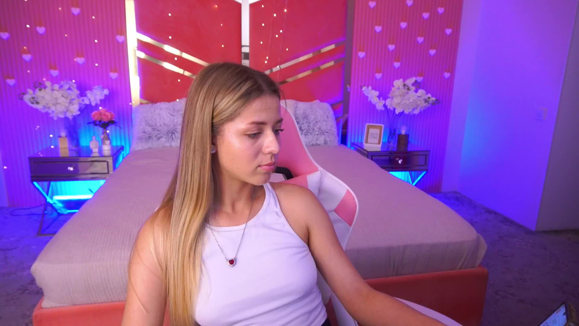 LoveeDove Приват Записи 2026-06-17