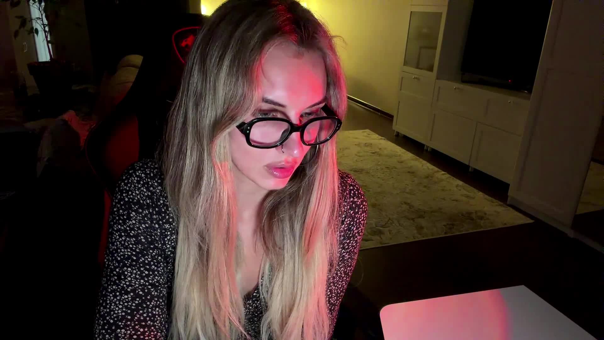 MissyKissy Приват Записи 2026-06-22