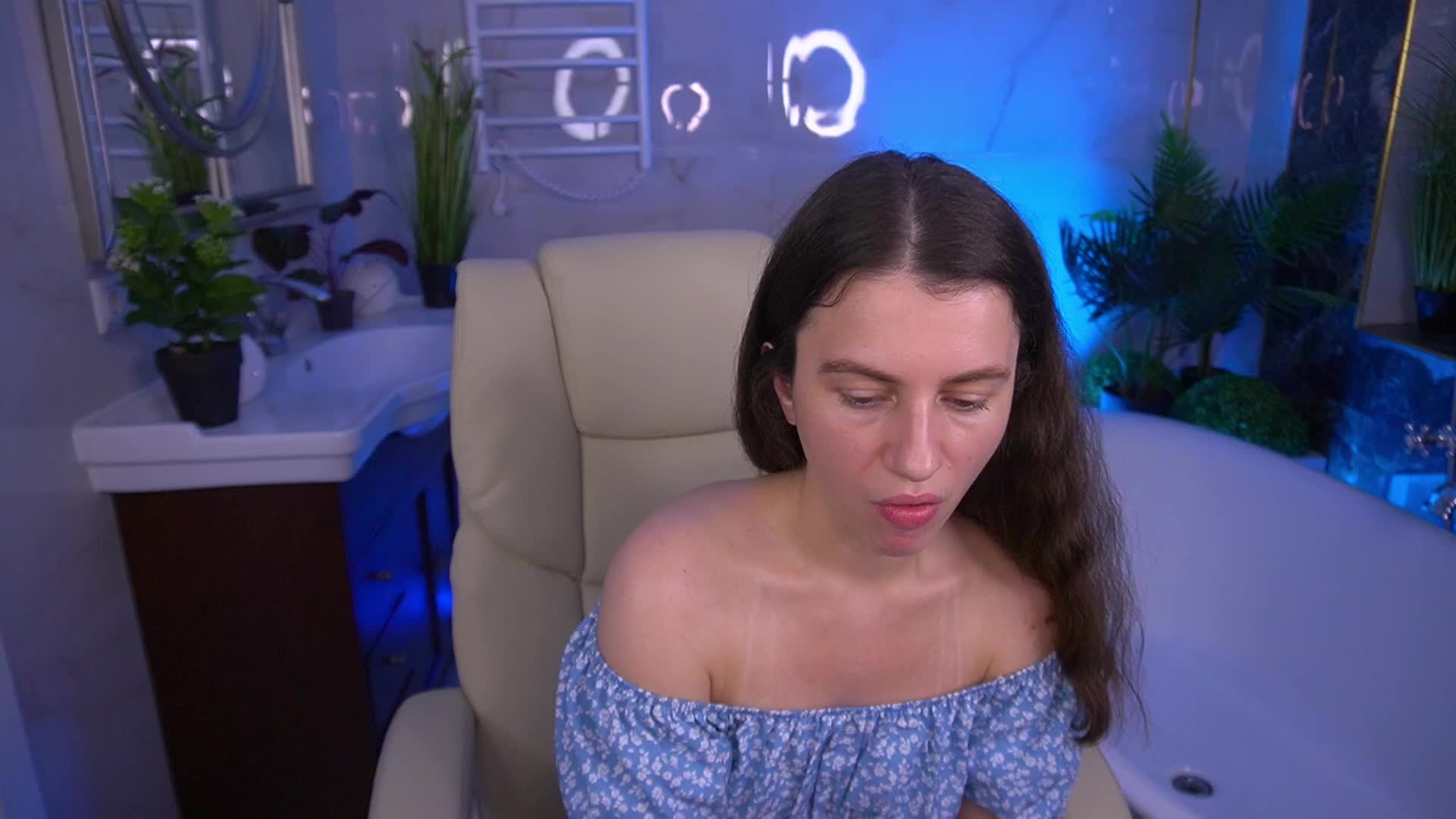 LittleJulii Приват Записи 2026-06-25