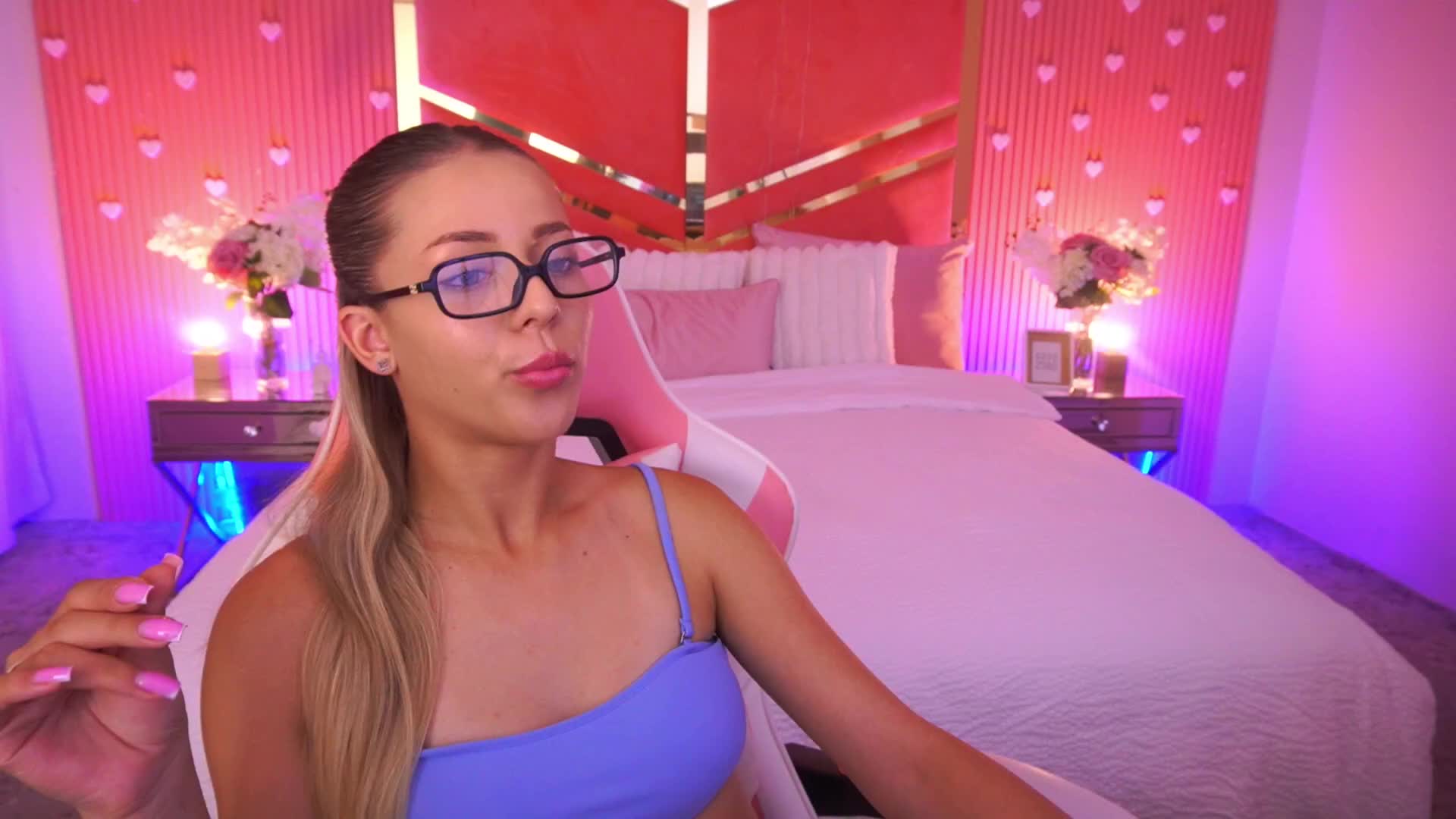 LoveeDove Приват Записи 2026-06-30