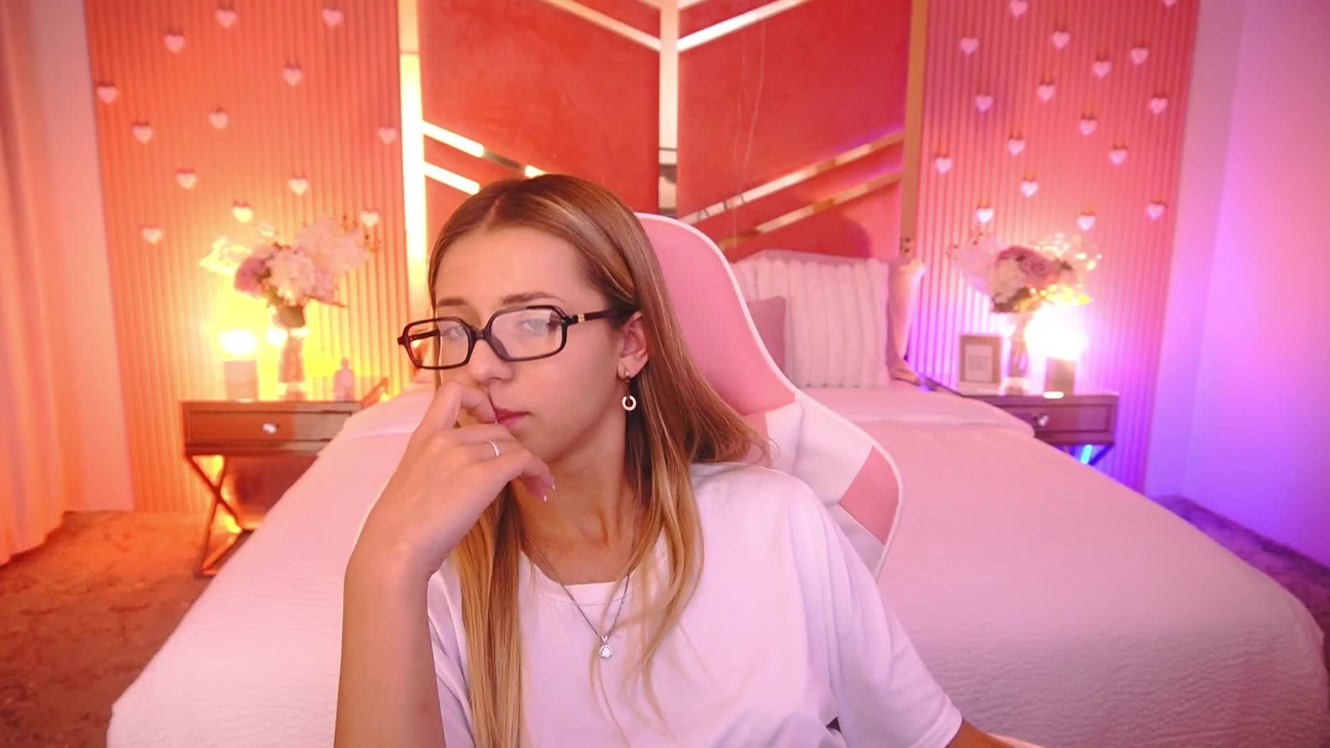 LoveeDove Приват Записи 2026-07-14