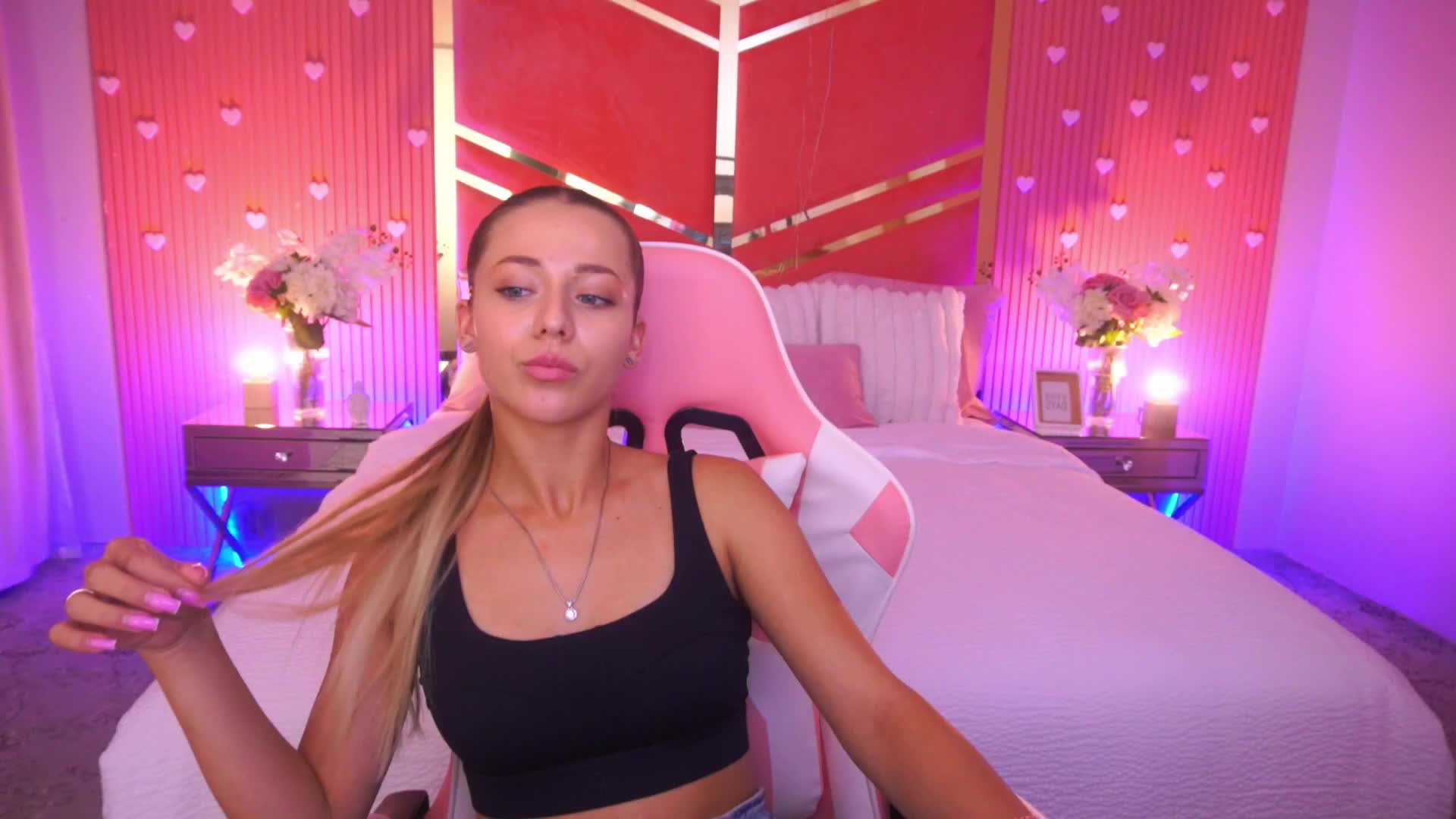 LoveeDove Приват Записи 2026-07-15