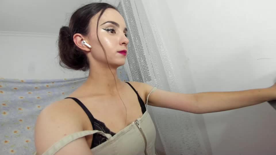 ehotlovea Приват Записи 2026-07-17