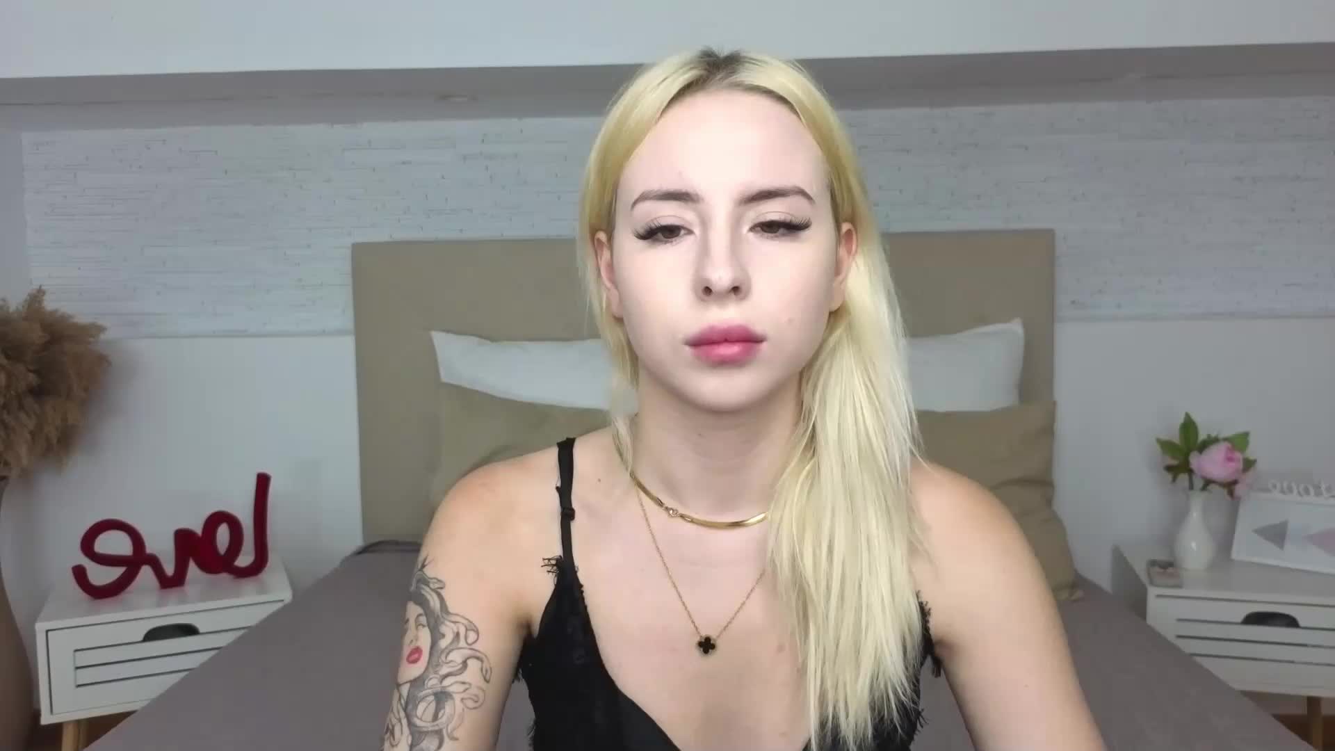 Bella-crazyy Приват Записи 2026-07-18