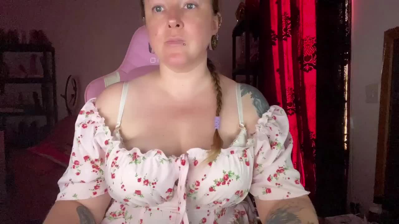 NylonQueen Приват Записи 2026-07-22