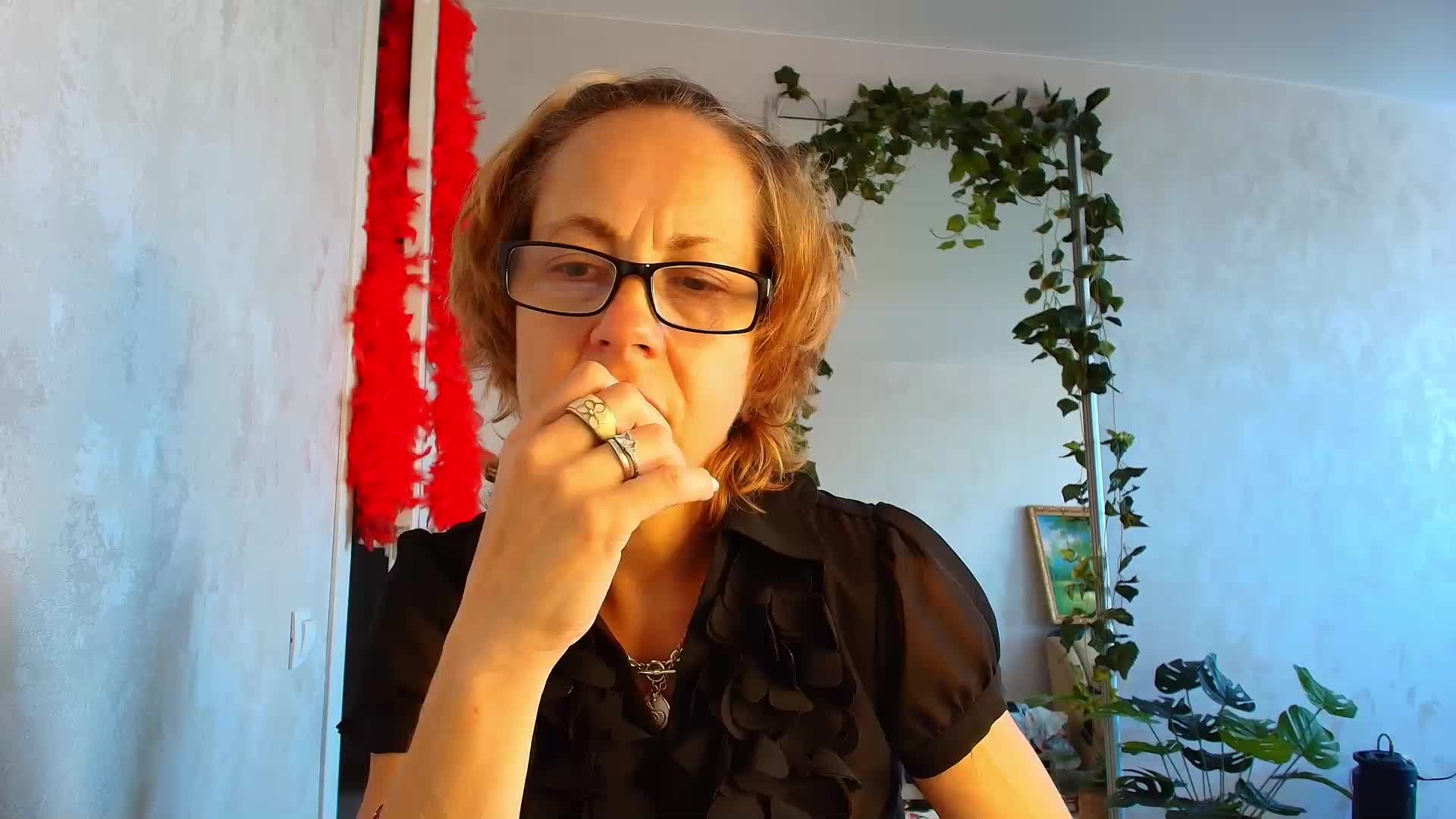 LioraWeiss Приват Записи 2026-07-22