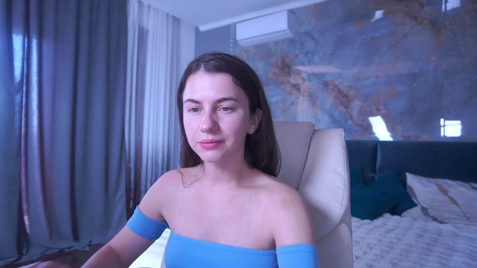 LittleJulii Приват Записи 2026-08-14