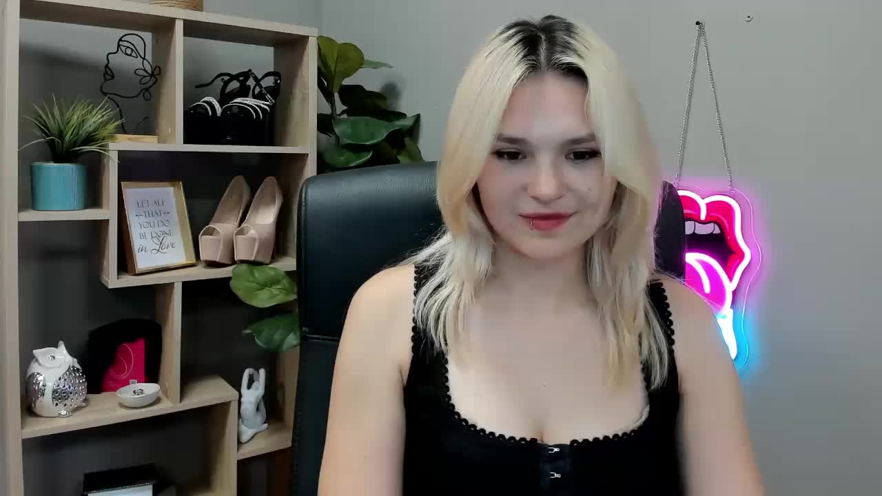 SweetLilyxo Приват Записи 2026-08-16