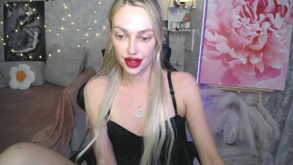 yournickyadamidi Приват Записи 2026-08-18