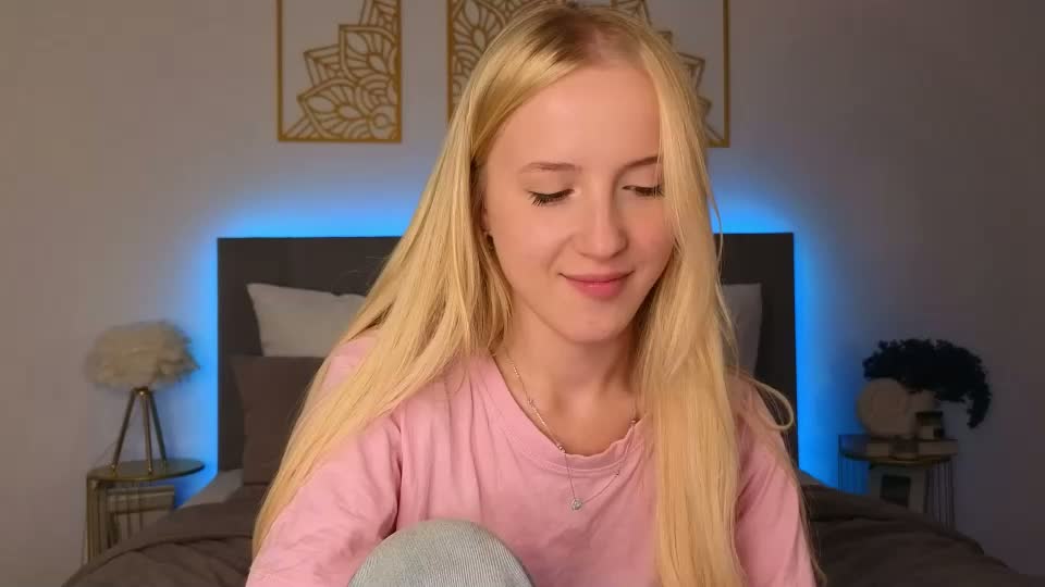 adele_armas Приват Записи 2026-08-18
