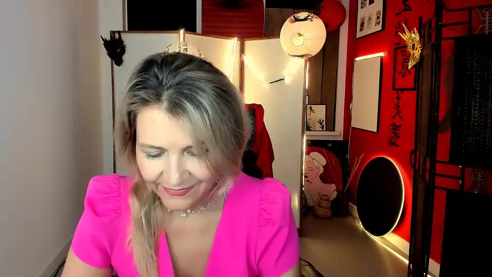 nicolehits Приват Записи 2026-08-20