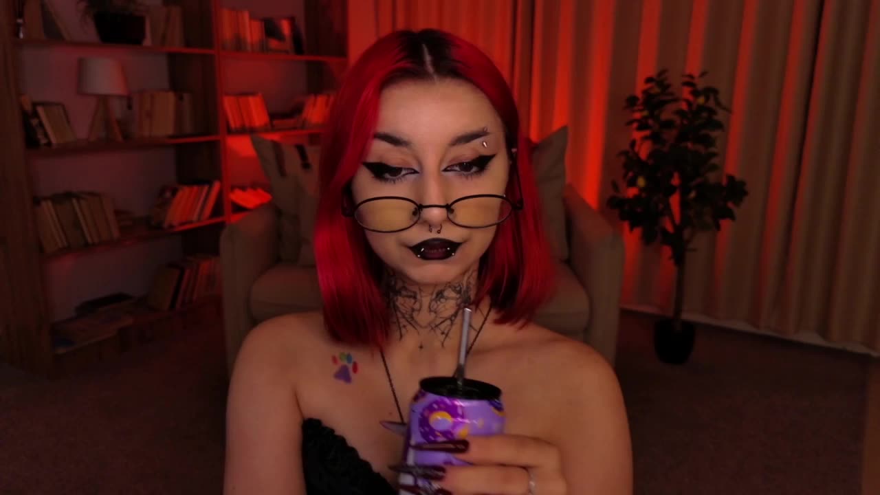 MistressMarcelline Приват Записи 2026-08-23