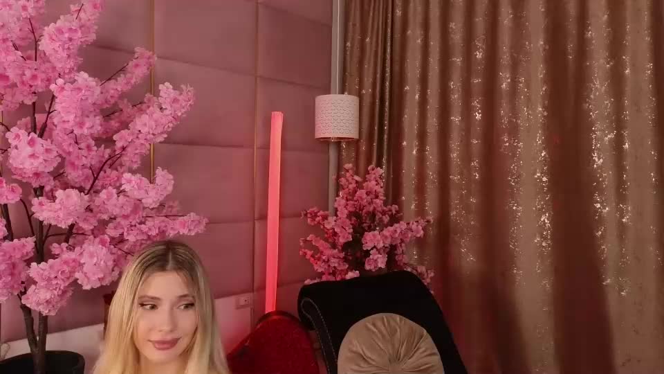 eleineblue Приват Записи 2026-08-24